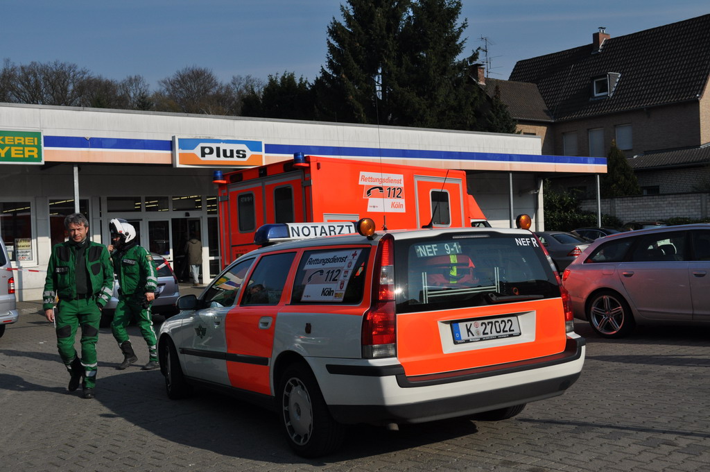 Messerstecherei Koeln Duennwald Berlinerstr P01.JPG